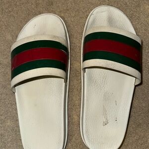 Gucci White Sandals with Red and Green Stripes